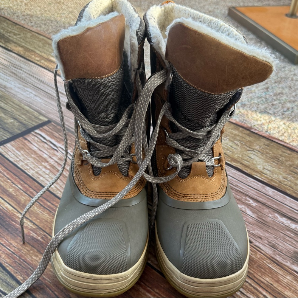 Women’s Helly Hansen Winter Boots